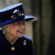 Regina Elisabeta a Marii Britanii şi-a petrecut noaptea în spital