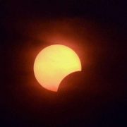 Eclipsă de Soare pe 4 decembrie 2021. Cum sunt impactate zodiile