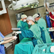Ce au găsit medicii în stomacul unui bărbat din Cluj-Napoca. Valorează în jur de 14.000 de euro