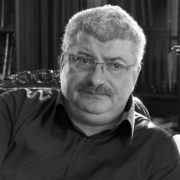 S-a aflat adevărul. Ce religie era, de fapt, Silviu Prigoană. Acum câțiva ani a făcut această mare schimbare care i-a supărat pe români. Cum s-a desfășurat înmormântarea și ce scrie pe piatra funerară