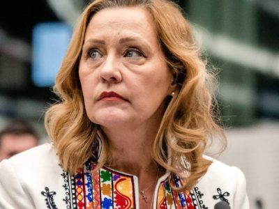 Elena Lasconi și-a dat demisia. Pe cine susține în turul 2