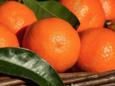 De ce să te speli pe dinți cu apă caldă după ce mânânci mandarine sau portocale