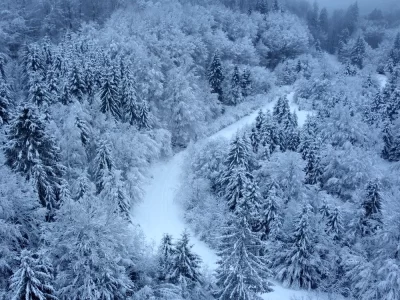 Se construiește cea mai spectaculoasă stațiune turistică din România. Va fi perfectă atât pentru vară, cât și pentru iarnă. Aici a fost montat și primul telescaun din țară