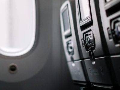 Cel mai bun şi sigur loc din avion, în caz de accident. Unde ești cel mai în siguranță