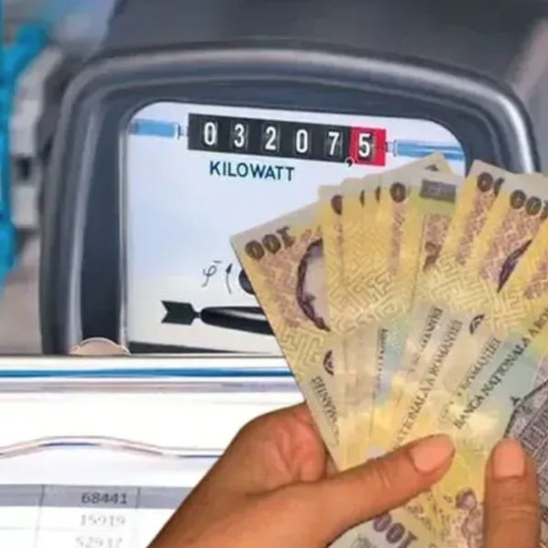 Furnizorii din energie au mai lăsat din preţuri pentru a atrage clienţi noi. Numai că, scăderea e anulată de altceva
