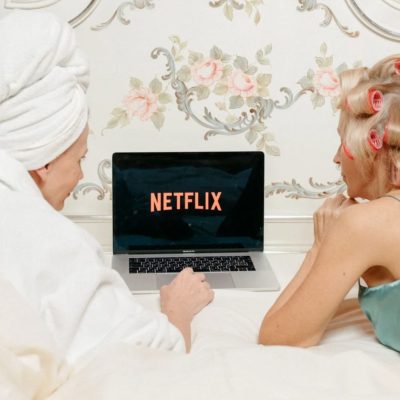 Filmul momentului pe Netflix care a atras atenția românilor. Este bazat pe una dintre cele mai vândute cărți și spune o poveste fascinantă