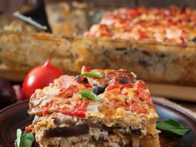 Rețeta delicioasă pe care gospodinele o pregăteau încă din 1957! Cum se face cea mai bună musaca