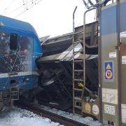 Grav accident feroviar în România. Salvatorii intervin chiar acum, dar din păcate au descoperit o victimă decedată. Actualizare