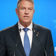 Klaus Iohannis trebuie să dea banii înapoi. Statul are de recuperat o mică avere de la fostul președinte