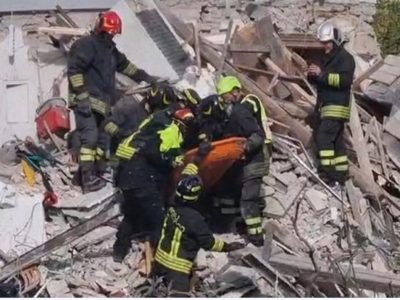 Dezastru fară precedent. Un bloc s-a prăbușit cu tot cu locuitori. Sunt victime