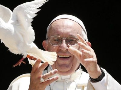 Pe cine a sunat Papa în fiecare zi, timp de mai bine de un an și jumătate înainte de a muri
