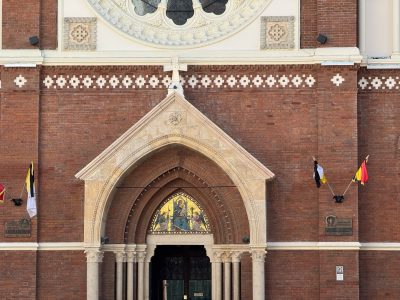 Ce a apărut la Catedrala Catolică din București după ce a murit Papa Francisc. Ultimul mesaj transmis de papa Francisc credincioșilor