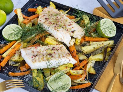 Mâine se mănâncă pește. Macrou în marinată de roșii și Cod cu ceapă la cuptor – Delicioase și rapide