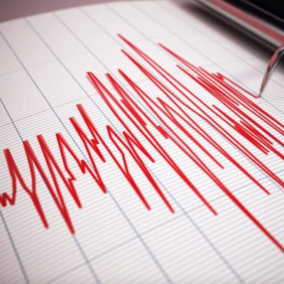 Un cutremur puternic a speriat orașul. Circulația metrourilor a fot oprită, iar populația a ieșit pe străzi
