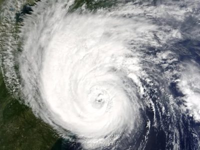 Cod Roșu - Intrați în case, închideți geamurile