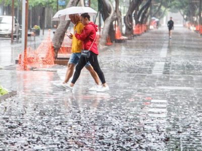 ANM a emis noi alerte de ploi torențiale. Zonele vizate și cât durează