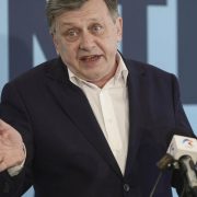 Crin Antonescu mătură pe jos cu George Simion și Nicușor Dan. Dezvăluirile făcute de fostul candidat provoacă cutremur în politică
