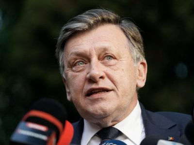 Gata, Crin Antonescu s-a decis cu cine votează. La asta nu se aștepta nici George Simion