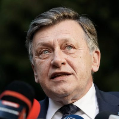 Gata, Crin Antonescu s-a decis cu cine votează. La asta nu se aștepta nici George Simion