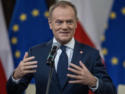 Donald Tusk este nervos pe George Simion și face niște acuzații grave. Ce îi reproșează premierul Poloniei