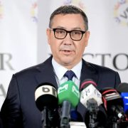 Victor Ponta revine în forță. Mișcarea neașteptată care a provocat scandal. Este vorba de Nicușor Dan
