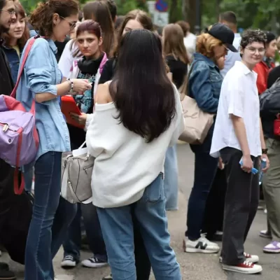 Câți elevi au luat 10 la Bac în 2025. Scădere dramatică a numărului față de 2024