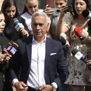 Călin Georgescu face acuzații dure. Ce se întâmplă chiar acum cu fostul candidat, abia a ieșit de la instanță