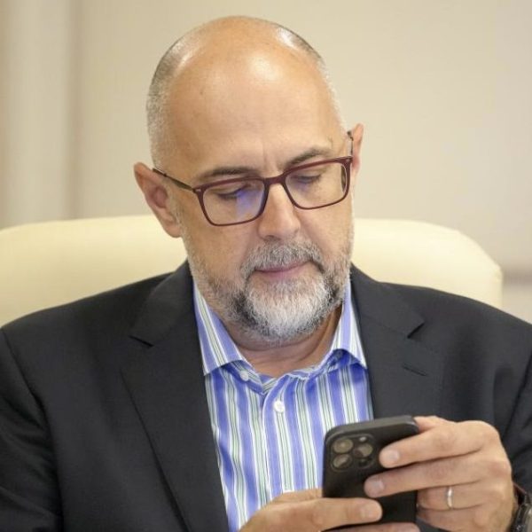 Asta mai lipsea. Decizia fără precedent luată de UDMR