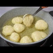 Rețeta bunicii de gogoși cu lingura! Sunt atât de delicioase încât și se topesc în gură