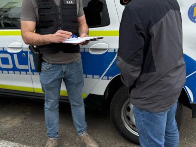 Metoda inedită prin care un tânăr fura sume uriașe de bani din seiful unui hotel. Polițiștii au rămas mască