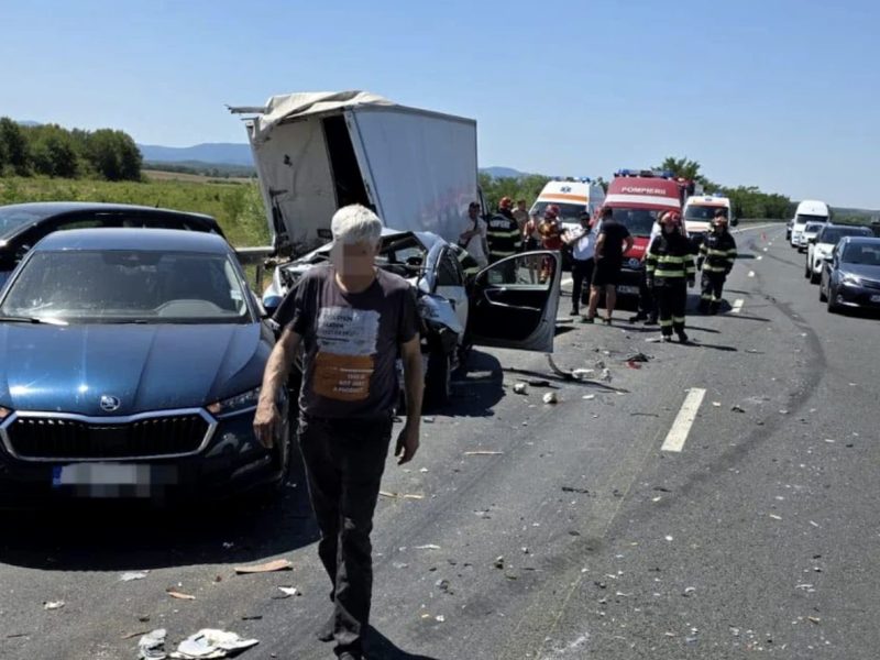 Acciddent îngrozitor. Sunt 14 răniți grav, din păcate este vorba și de copiii