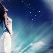 Trei zodii care vor avea noroc cu carul din 14 iulie 2025. Cine sunt nativii pentru care s-au aliniat planetele