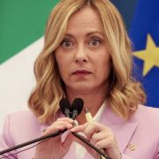 Giorgia Meloni și-a dat foc la casă. A rămas în stradă „Am fugit doar cu un singur bagaj”
