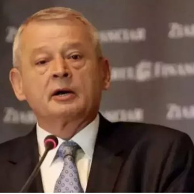 Sorin Oprescu se relaxează în Grecia, în timp ce în România are o condamnare de 10 ani și 8 luni de pușcărie. Cum a fost surprins fostul primar al Capitalei la o terasă din Halkidiki