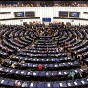 Comisia Europeană cere României să implementeze integral Directiva privind cotele de TVA