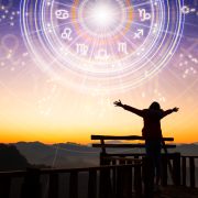 Nativii zodiacului care pot avea parte de un final de an perfect. Ce trebuie să facă pentru a atrage cele mai bune energii