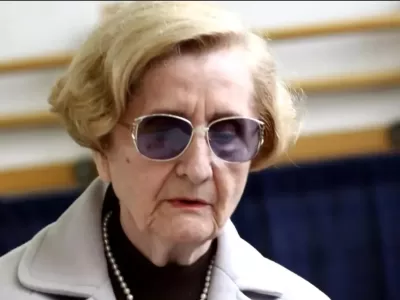 Din păcate este vorba despre starea de sănătate a Ninei Iliescu. Se roagă zilnic la Dumnezeu