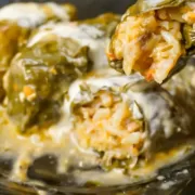 Sarmale delicioase după rețeta călugărilor de la Mănăstirea Putna. Ingredientul neobișnuit folosit pentru deliciul lăcașului de cult