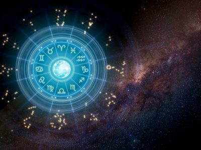 Horoscop de weekend. Primele 3 zile din august aduc transformările incredibile și pozitive pentru 2 zodii