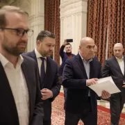 A ieșit la iveală adevărul. Ce s-au înțeles pe ascuns Dan, Bolojan și Fritz. Nici măcar membri de partid nu știau, e scandal mare