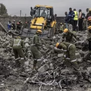 Un avion s-a prăbușit peste niște case locuite. Nu există supraviețuitori