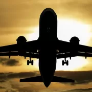 Un avion cu 250 de pasageri din Grecia a luat foc în zbor. Eforturi disperate pentru salvarea vieților