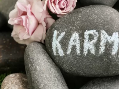 Horoscop Karmic 20-26 octombrie 2025. Două zodii trec prin momente grele, dar alte 4 sunt binecuvântate cu daruri nesperate