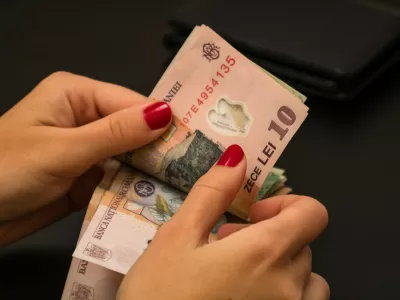 Ajutorul social ar putea fi oprit pentru această categorie de români. Când ar putea intra în vigoare legea