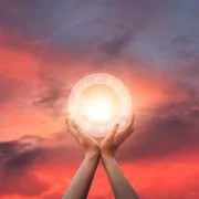 Horoscop special la final de săptămână pentru nativii Leu și Fecioară. Ce surprize îi așteaptă