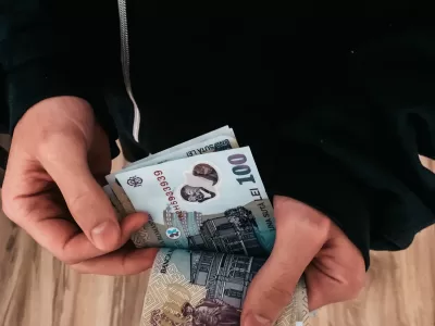 Ce poți să faci pentru a primi bani de la stat. Suma pe care o poți scuti la factura de la energie