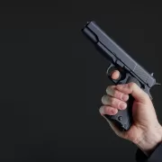 Ultima oră. Un bărbat trage focuri de armă spre un alai de nuntă. Alertă totală