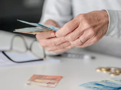 Vești foarte triste pentru pensionari. Pensiile se vor plăti în iunie cu întârziere
