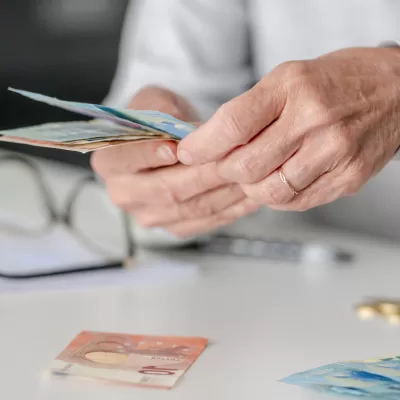 Vești foarte triste pentru pensionari. Pensiile se vor plăti în iunie cu întârziere