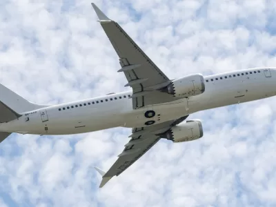 Alertă maximă! Un avion de mari dimensiuni aterizare de urgență după o explozie. Aproape 200 de pasageri în pericol